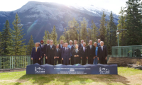 La photo de famille du G7 Finances, à Banff, au Canada, le 21 mai 2025 ( AFP / Cole Burston/ )