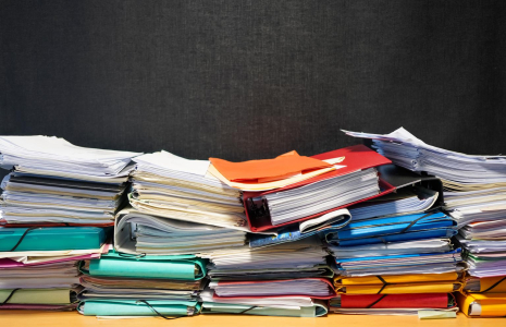 TAEG, informations relatives aux assurances, mentions obligatoires sur l’offre de prêt… Votre banque doit s’assurer de vous informer correctement. ( crédit photo : Getty Images )