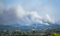 Incendie à Sigean, dans l'Aude, le 26 juillet 2025 ( AFP / Matthieu RONDEL )