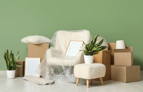 (Entre achat et location de meubles, où en sont les Français pour équiper leur logement ? - Crédit photo : Adobe Stock)