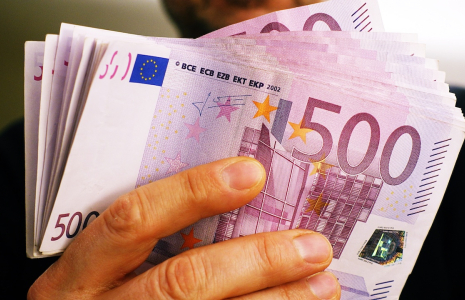 Assurance vie : quels gains espérer en investissant 10.000 euros pendant 10 ans ?