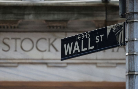 Assistant's Response: L'entrée de Wall Street au NYSE à New York
